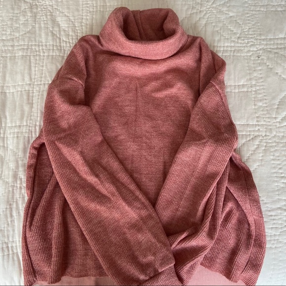 Pink Turtle Neck - Picture 3 of 4